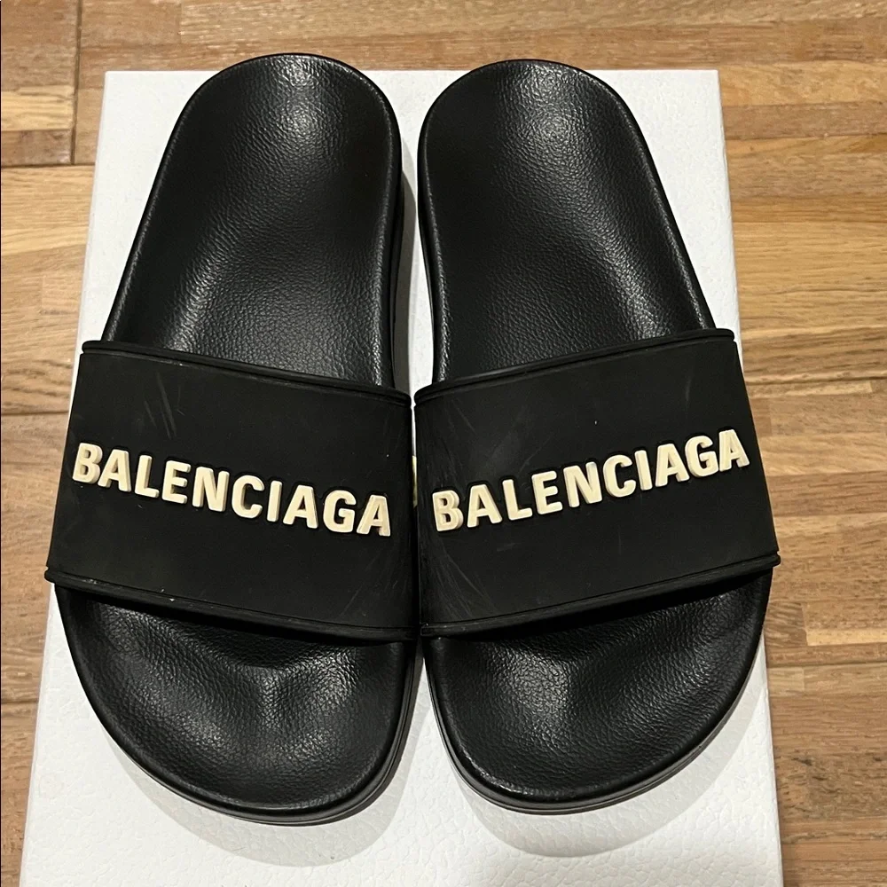 Balenciaga Black Slides - Picture 1 of 2